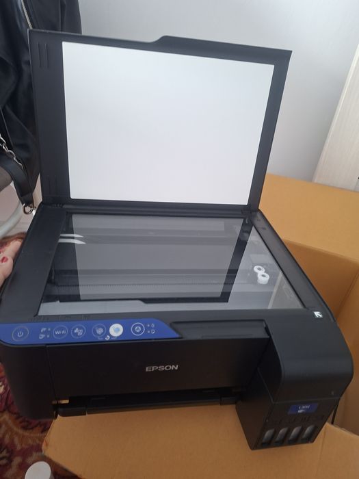 Продам принтер Epson 3151