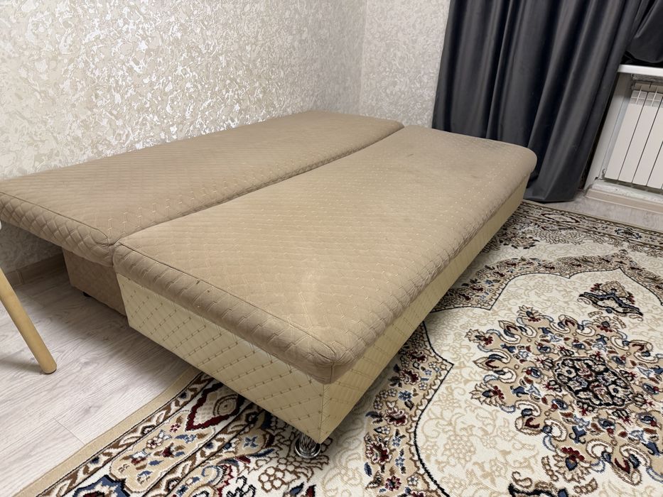 Продается Диван 2 метра