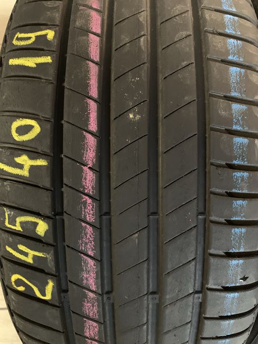 Set 245 40 19 anvelope de vara