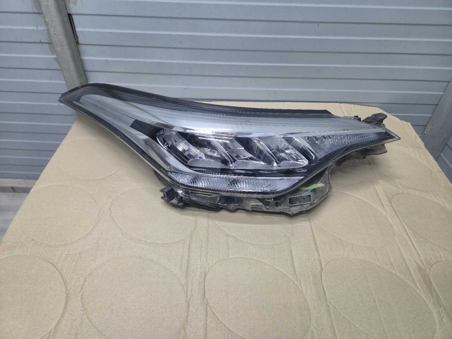 Far Dreapta Toyota C-HR C HR full led An 2019 - 2023 cod 81110-F4180-00