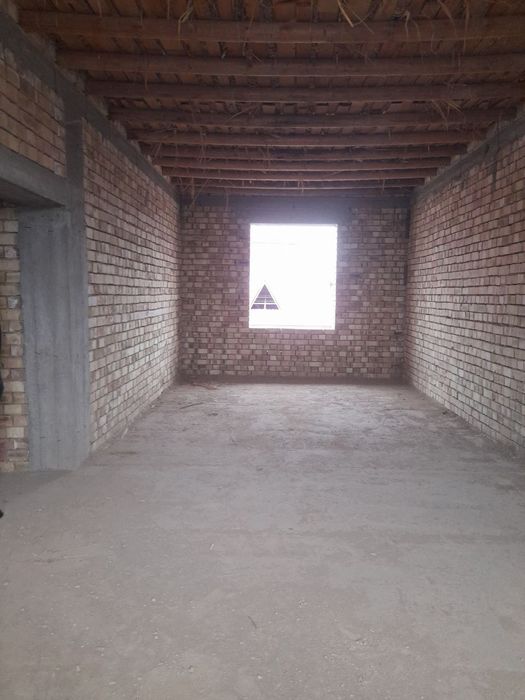 Yangi qurilgan uchaska arendaga (sklad)