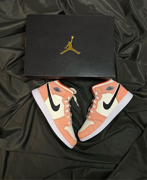Jordan 1 Mid Orange Suede