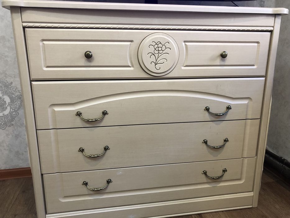 Спальный гарнитур