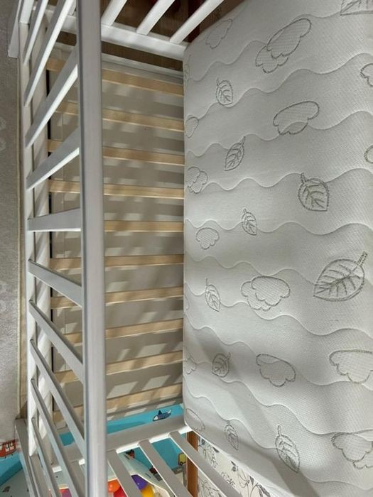 Продам кроватку в отличном состоянии