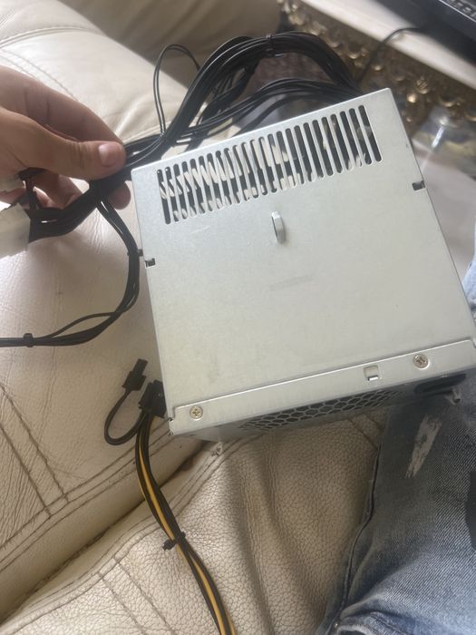 Sursă alimentare Delta Electronics 400W — DPS-400AB-19 A, funcțională perfect