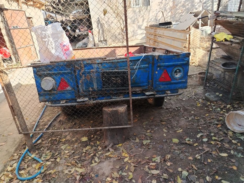 Прицеп сатылады.