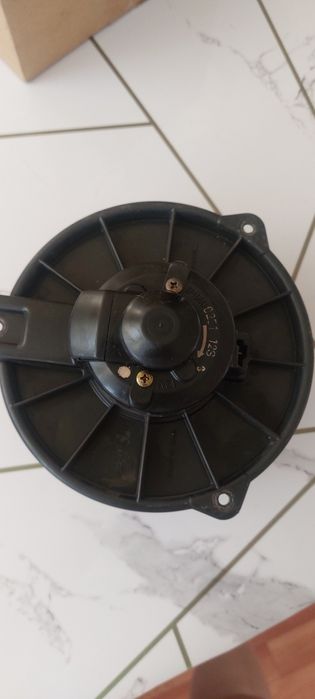Продам вентилятор на печку в автомобиль