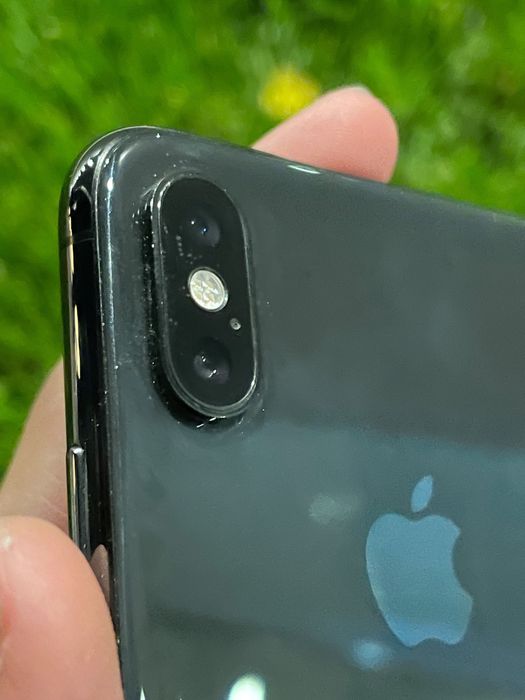 ПРОДАМ Срочно Айфон XS