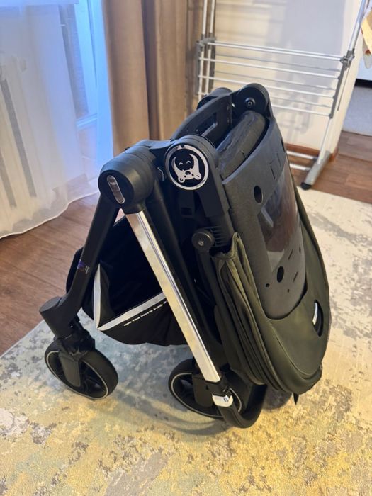 Продам детскую коляску