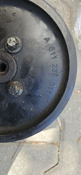 Хидравлична помпа за мерцедес e-класа  w211 3.2 cdi