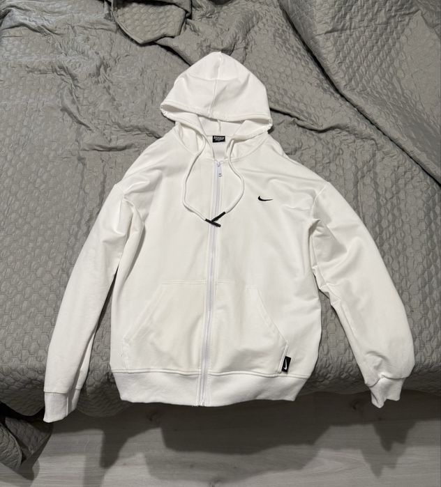 Бяла горница на Nike