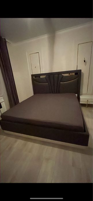 Кровать двуспальная