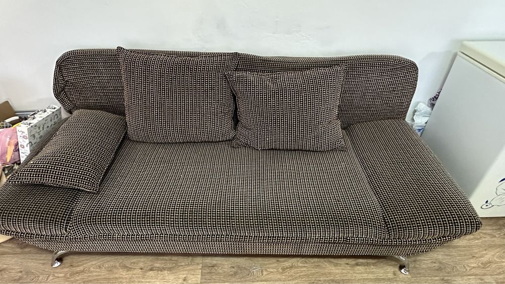 Продам тахту писать