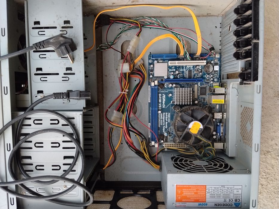 Unitate PC pt piese