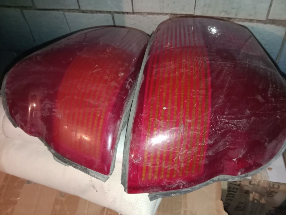 Фонари  на Форд Эскорт,1998года