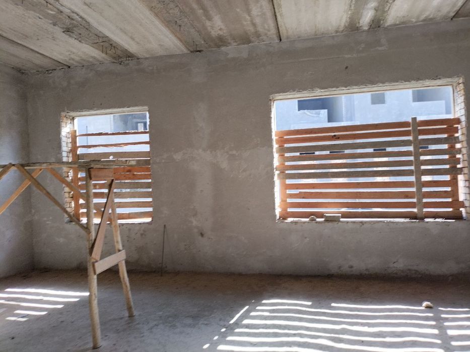 Юнусобод Мойкурган продаётся евро дом коробка 4-соток 8-комнат!!!