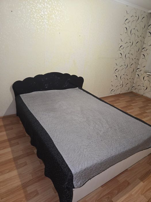 Продаю кровать 160*200