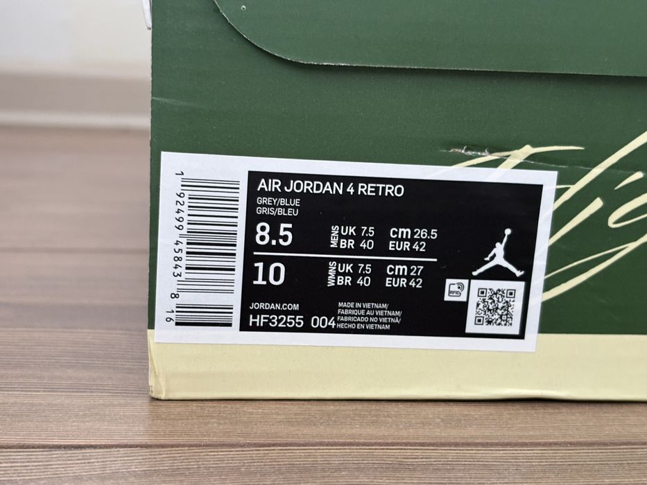 Nike Air Jordan 4 Retro