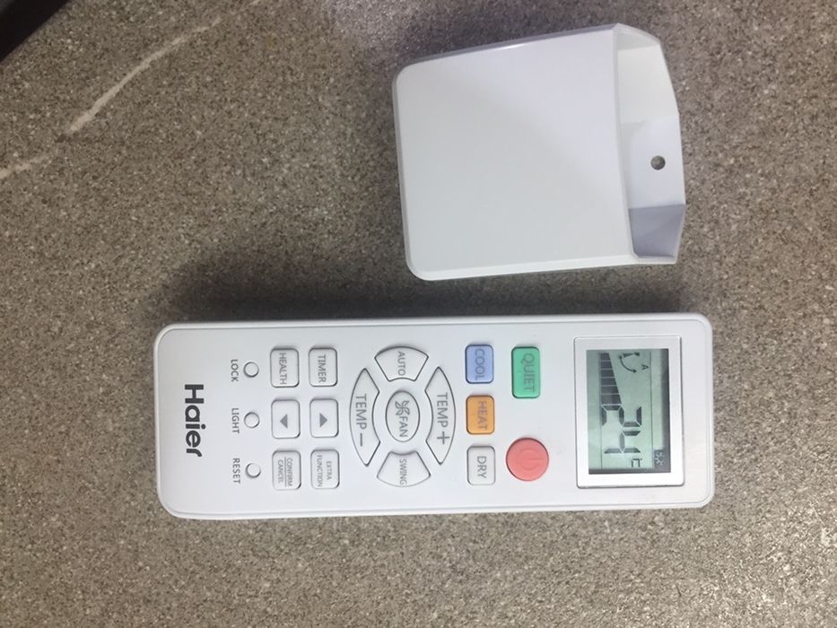 Vand telecomanda haier nouă