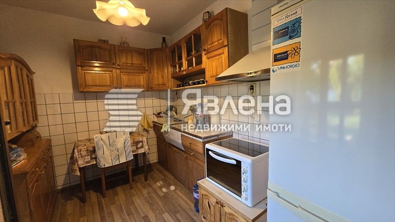 Продава се Къща в с. Долище, Област Варна - 200 кв.м за 1125 €/кв.м - Снимка #4