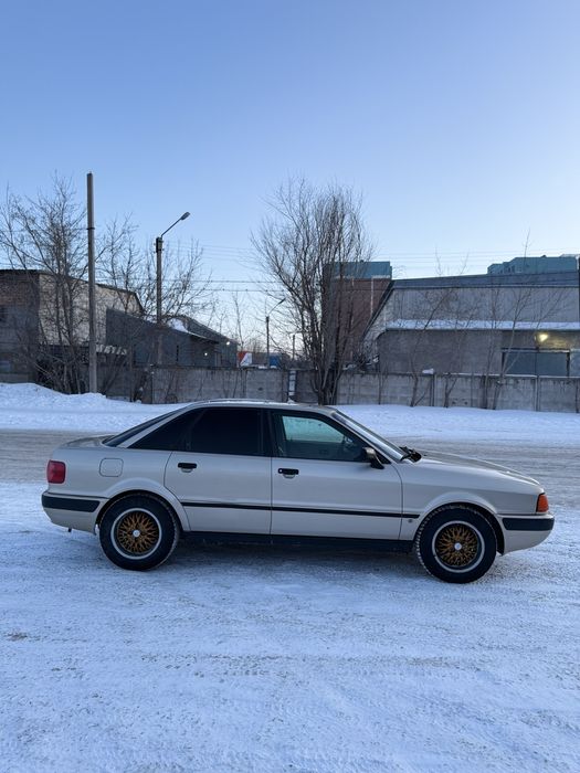 Продаю Ауди 80 b4
