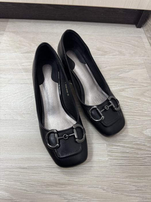 Продам туфли 35 рр