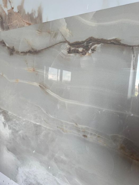 Продам керамогранит срочно