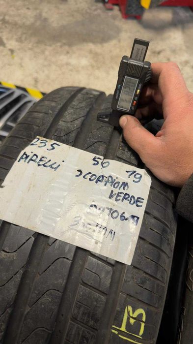 235 50 19 vara Pirelli Scorpion Verde