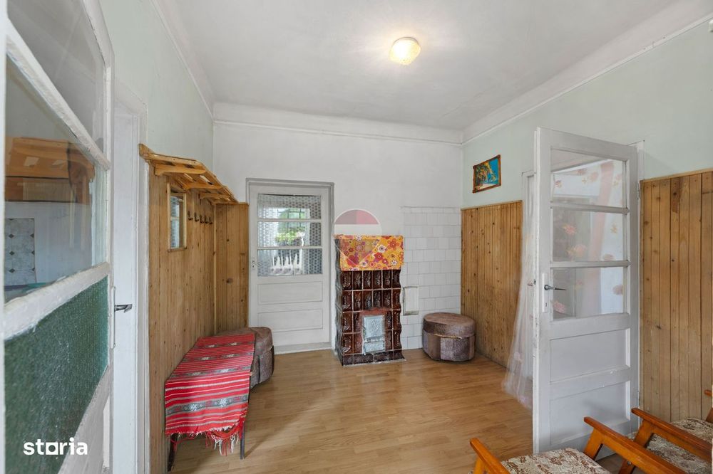 Casă de vânzare în zona Gai cu teren de 1.480 mp