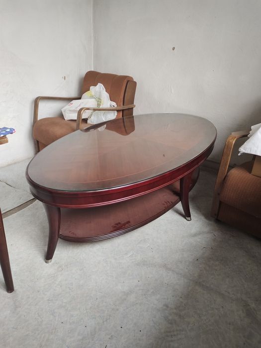 Дубовый журнальный стол