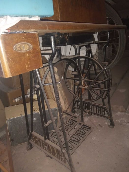 Антична шевна машина Британия