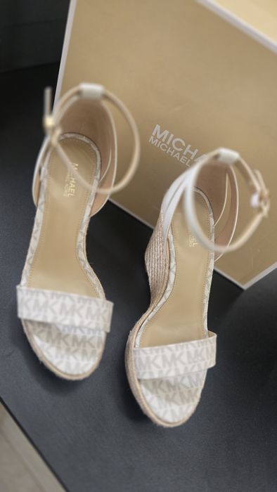 Босоножки, танкетки Michael Kors, Massimo dutti