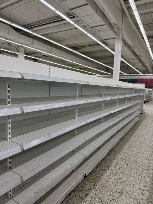Rafturi metalice pentru supermarketuri