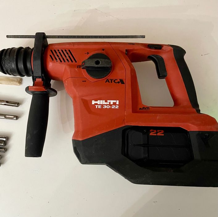 Hilti TE30 Nuron fabricație 2024 cu baterie de 8Ah