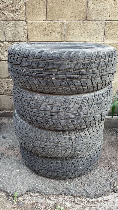 Продам шины 18 235/60, зимняя комплект