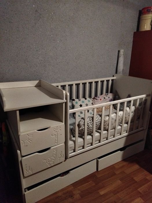 Продам детскую кроватку трансформер