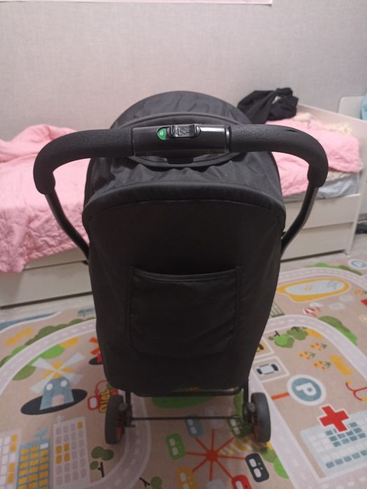 Продам прогулочную коляску