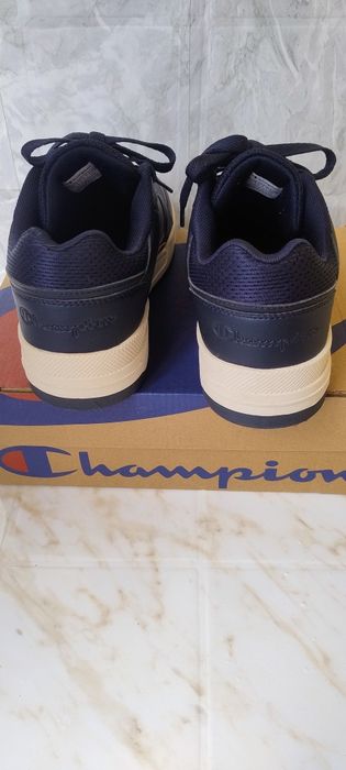 Маратонки CHAMPION ,номер 41;26 см