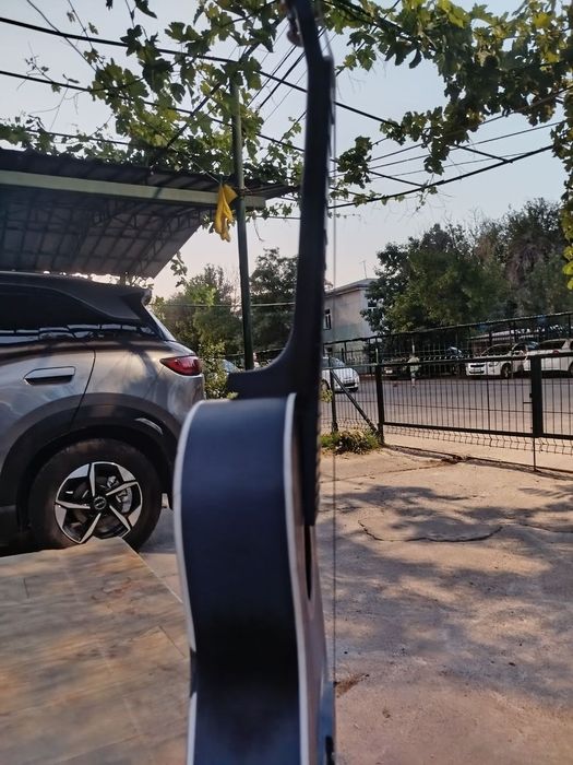 Акустическая гитара