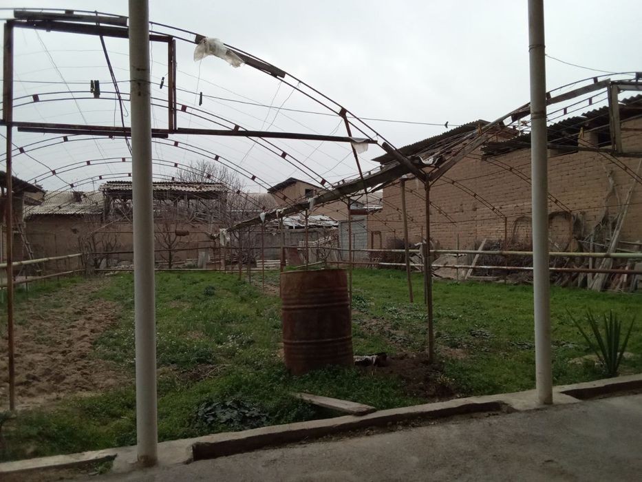 Parnik sotiladi 2 sotix