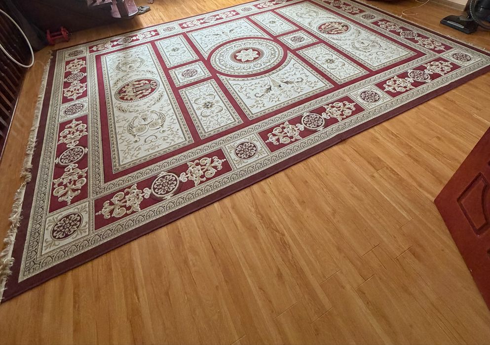 Продам ковер размером 3*5 м