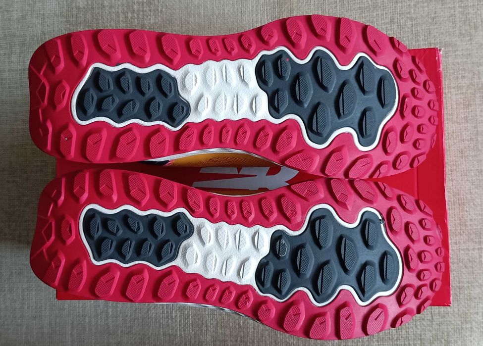 Маратонки NEW BALANCE Garoe и ELLESSE Noah. Размери 43 и 44. Нови.