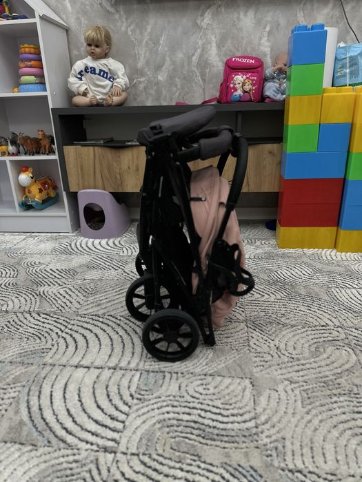 Продам  прогулочную легкую коляску чемодан Rant