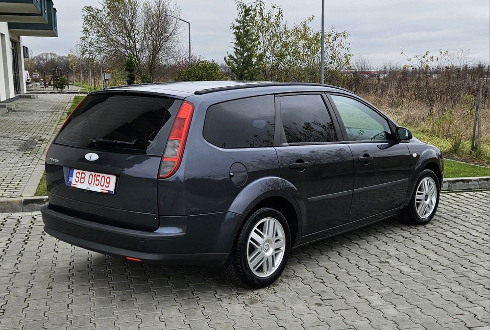 Vand sau schimb Ford Focus 1.6 benzina 2007