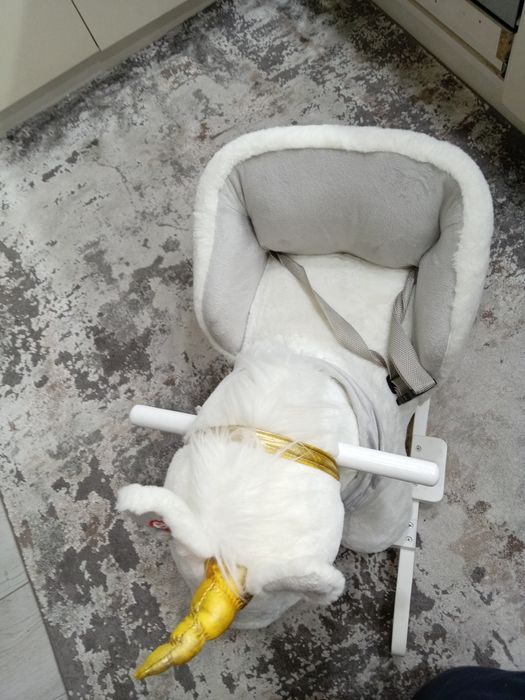 Продавам детско конче със звуков ефект