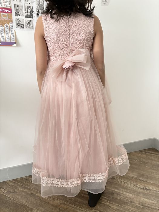 Платье на 7-8 лет