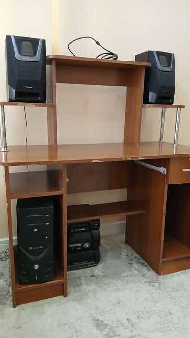 Kompyuter stoli mebeli sotiladi