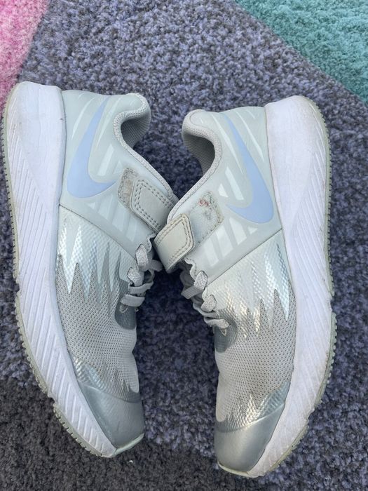 Adidași NIKE,nr 33,5