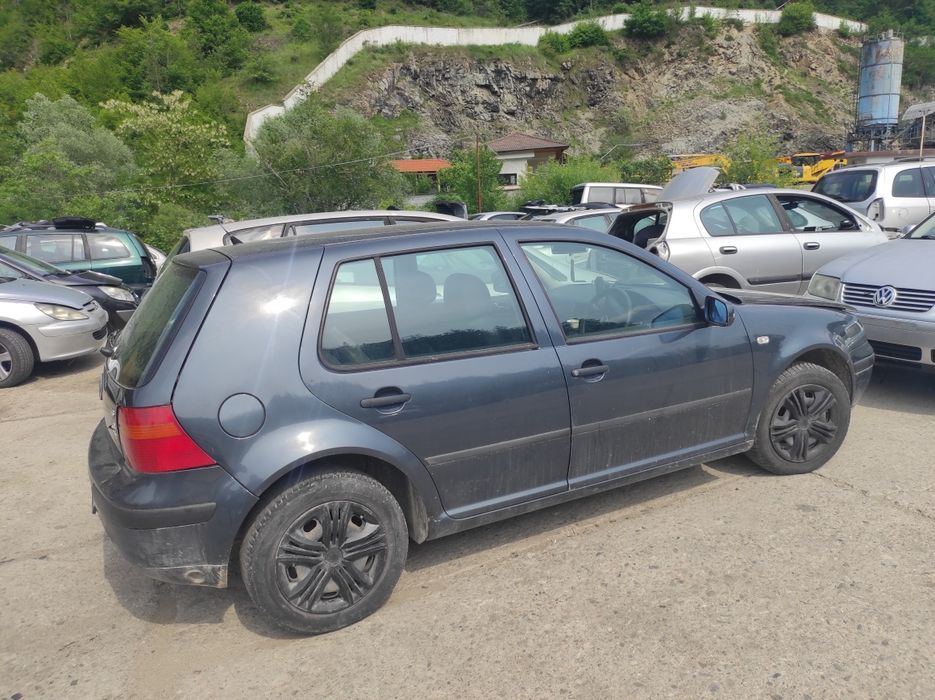 Голф 4 1.6 105кс на части