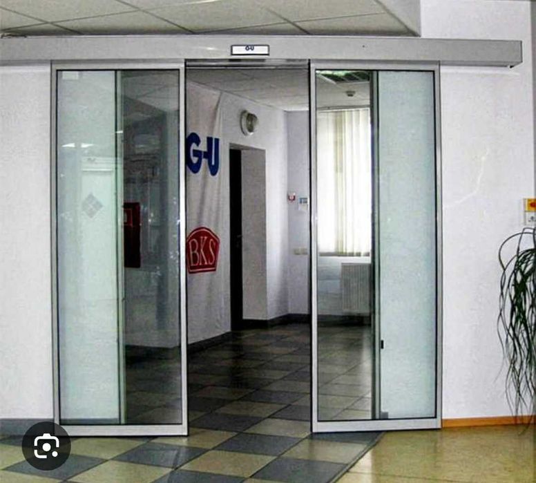 Медицинские двери автоматические.
